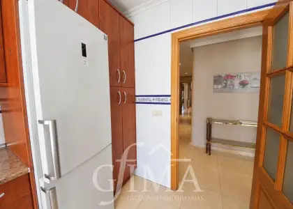 Amplio piso de 4 dormitorios con garaje en Avenida Antonio Huertas en Tomelloso