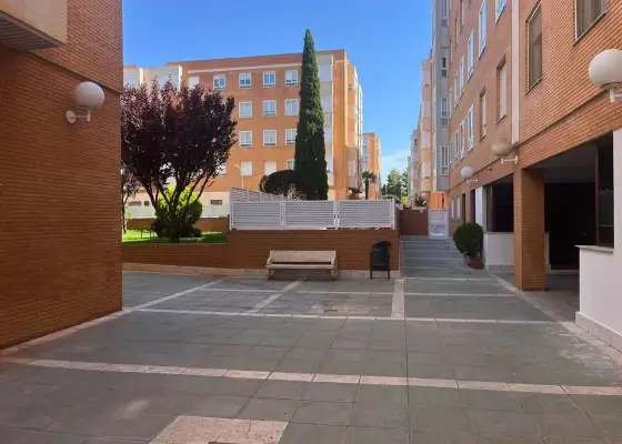 Casa/Chalet adosado En Venta Calle Clara Campoamor, Alcazar de San Juan en Alcázar de San Juan