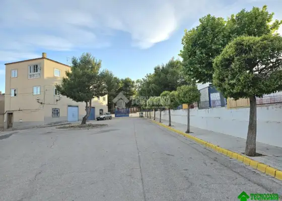 Casa en venta en Balazote - Balazote, 75.000 €, 292 m2, ref. 661427