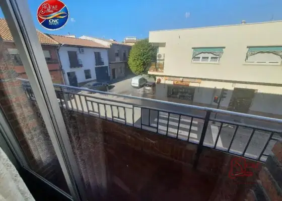 Casa en venta en Daimiel, Calle Misionero Eusebio Ortega Torres, de 276 m2 con 6 dormitorios, 2 baños y terraza por 160.000 €, Ref. 0424