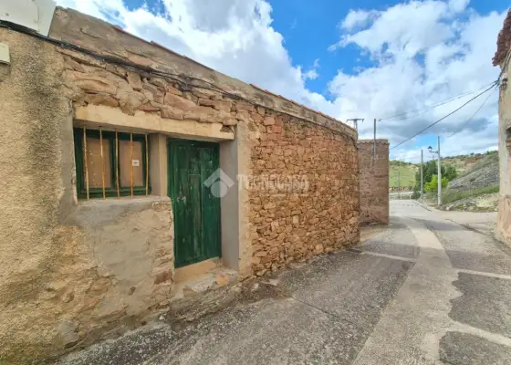 Casa rural en venta en Anguita - Anguita, 13.500 €, 94 m2, ref. 665498
