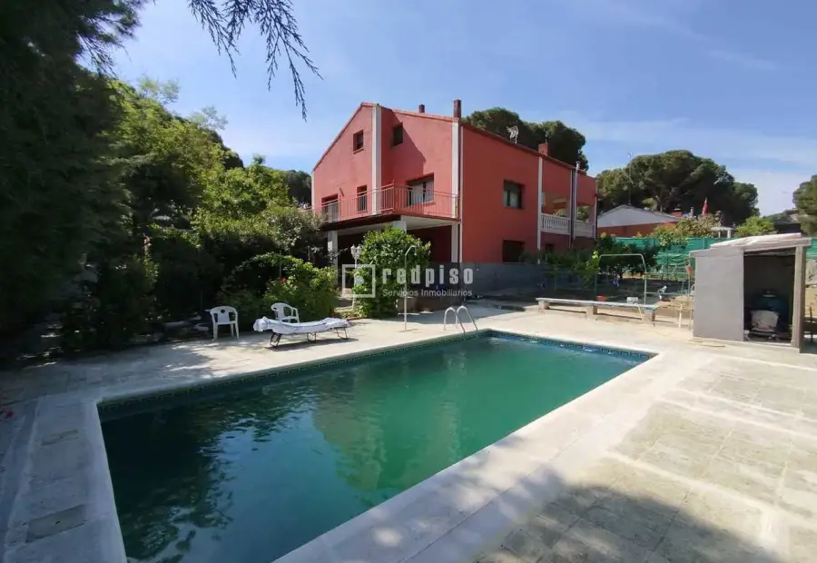 Chalet en venta en Lugar Pinar de Almorox, Distrito Único, Almorox, Toledo en Almorox