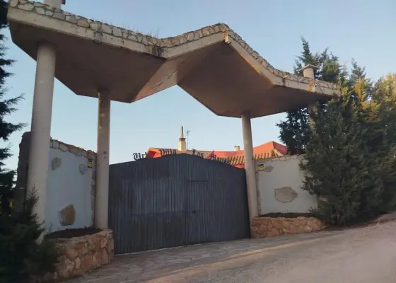 Chalet rústico en venta en Alhambra