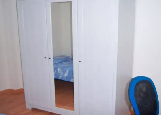 Habitación en piso compartido de 3 habitaciones en Zaragoza, solo para hombres.