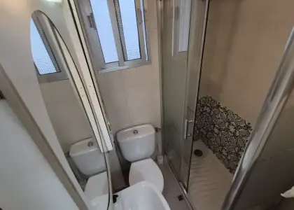 Habitación en piso compartido de 4 dormitorios en alquiler en Ciudad Jardín, Córdoba, gastos incluidos en Córdoba