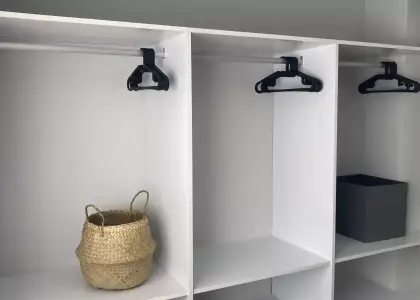 Habitación en piso compartido de 4 habitaciones en Alicante - Solo mujeres profesionales en Alicante (Alacant)