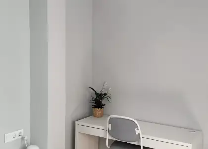 Habitación en piso compartido de 4 habitaciones en Alicante - Solo mujeres profesionales en Alicante (Alacant)