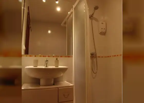 Habitación en piso compartido en Granada