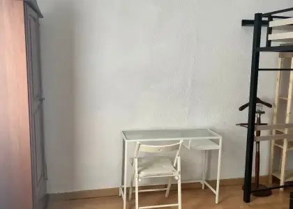 Habitación en un apartamento compartido de 3 habitaciones en alquiler en San Pedro, con todos los gastos incluidos. en Córdoba