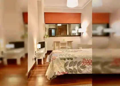 Habitación en un piso compartido de 4 habitaciones en alquiler en Indautxu, todos los gastos incluidos. en Bilbao