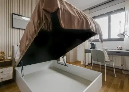 Habitación en un piso compartido de 5 dormitorios en alquiler en Legazpi. en Madrid