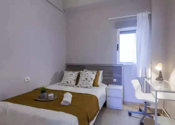 Habitación en un piso compartido de 7 dormitorios en alquiler en Arrancapins, Valencia