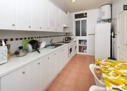 Habitación en un piso compartido de 7 habitaciones en alquiler en Gaztambide para estudiantes. en Madrid