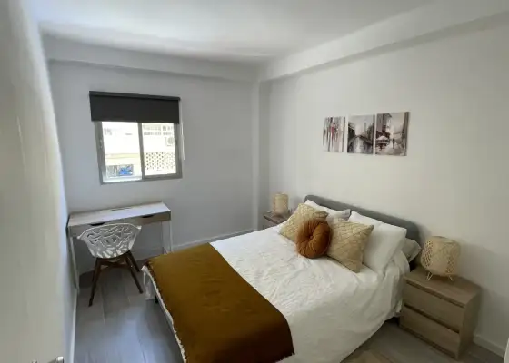 Habitación Moderna y Renovada en la Vibrante Málaga