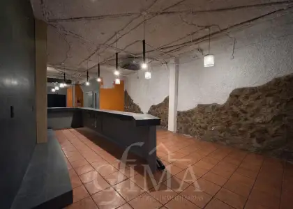Local comercial en zona céntrica, amplio y con patio en Tomelloso