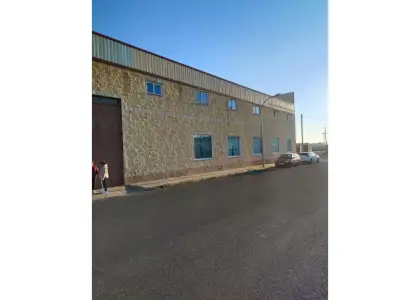 Nave comercial en venta en Picón en Picón