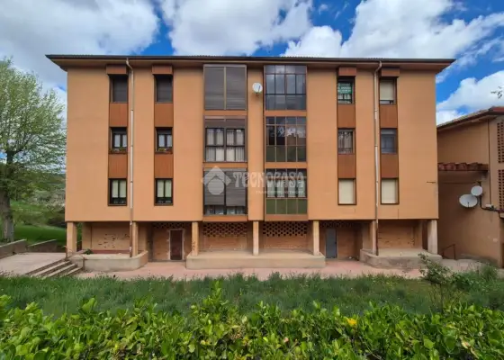 Piso en venta en Sigüenza - Sigüenza, 69.900 €, 91 m2, ref. 666208