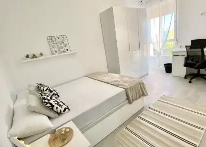 Se alquila habitación en apartamento de 4 dormitorios en Getafe, Madrid en Madrid