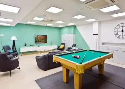 Se alquila habitación en piso compartido de 1 habitación en Ensanche-Zabalgunea, solo estudiantes en Pamplona