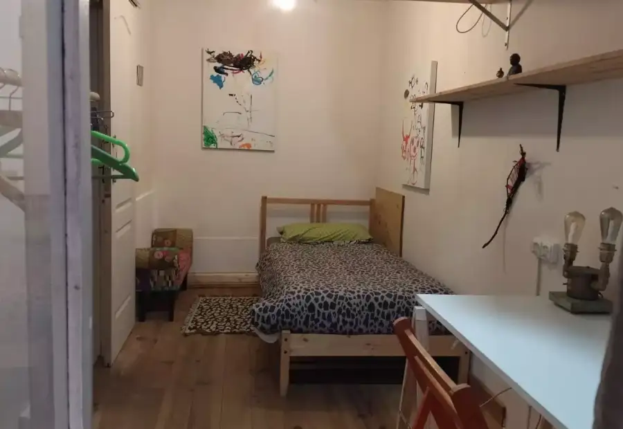 Se alquila habitación en piso compartido de 3 habitaciones en Barcelona en Barcelona