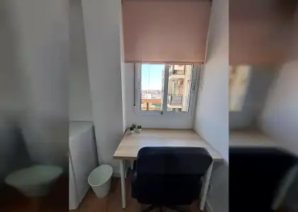 Se alquila habitación en piso compartido de 4 habitaciones en La Creu del Grau, solo chicas en Valencia