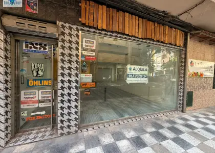 Se alquila local comercial en zona centro en Albacete