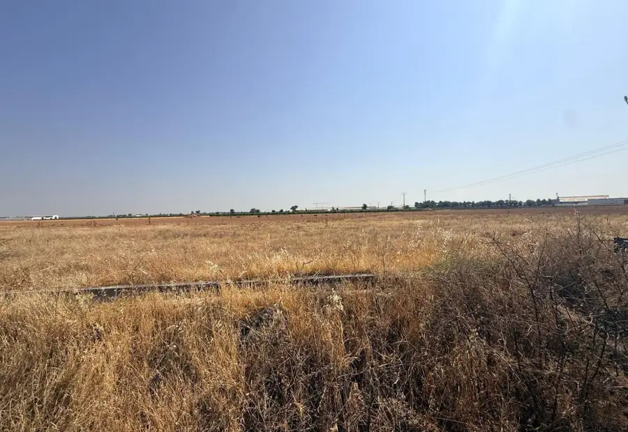 Terreno / No urbanizable En Venta Carretera Alcázar 74, Tomelloso en Tomelloso