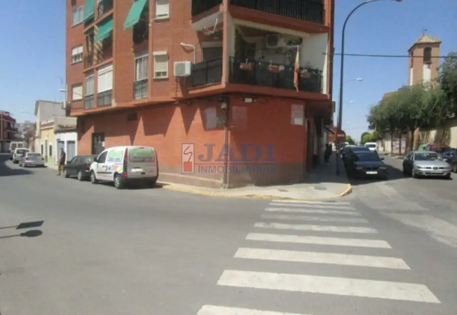 venta de local en Valdepeñas, CRISTO en Valdepeñas